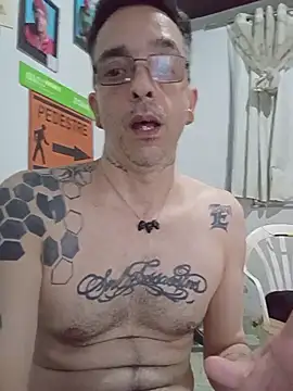 Snapshot of dinho_carioca chatting on November 2025 05:17:02 PM dinho carioca online show from November 2025 05:17:02 PM