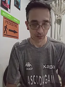 Snapshot of dinho_carioca chatting on November 2025 03:06:02 PM dinho carioca online show from November 2025 03:06:02 PM