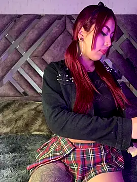 Laila Pink online show from November 2025 07:13:02 PM