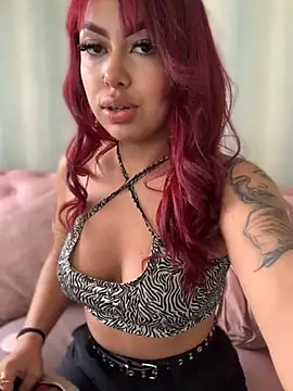 Laila Pink online show from September 2025 05:42:02 PM