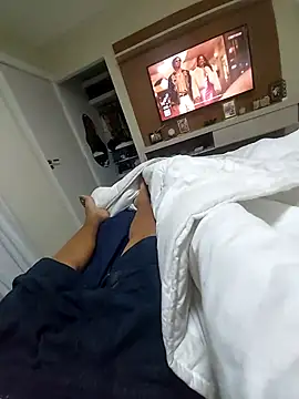 andrerj22 online show from October 2025 04:18:01 PM