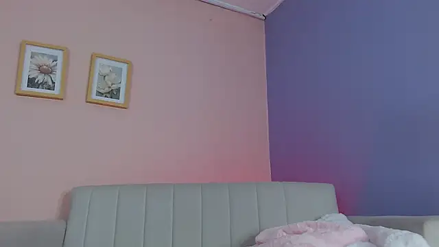 lourdes moon22 online show from September 2025 01:26:02 PM