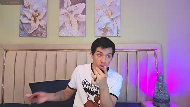 Jessyy Mateus online show from October 2025 04:33:01 AM