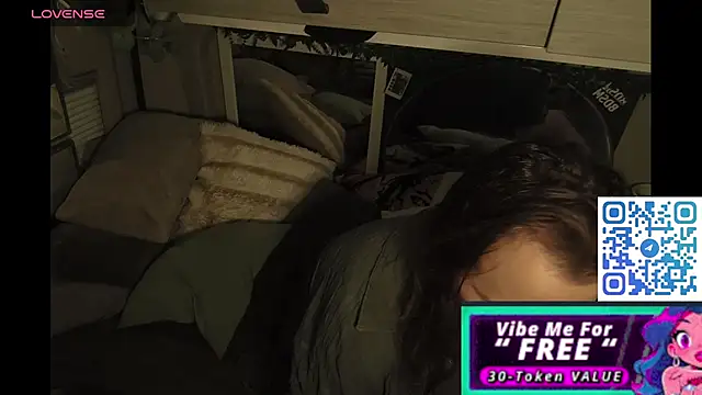 JuliCarl online show from February 2026 09:20:01 AM