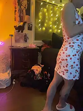 d3luluxx online show from November 2025 07:45:01 AM
