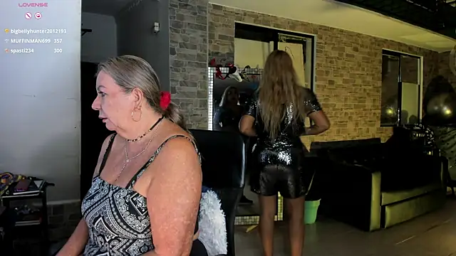  SARAI DUPONT online show from June 2026 01:00:01 AM