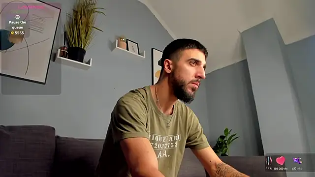 Snapshot of Zeyn_Edwards chatting on November 2025 06:03:02 AM Zeyn Edwards online show from November 2025 06:03:02 AM