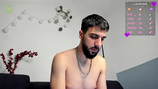 Snapshot of Zeyn_Edwards chatting on February 2026 06:03:02 AM Zeyn Edwards online show from February 2026 06:03:02 AM