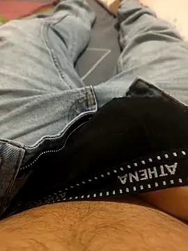 Normalludo0202 online show from October 2025 01:32:01 PM