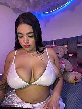 Snapshot of Danna_222 chatting on February 2026 07:16:02 AM Danna 222 online show from February 2026 07:16:02 AM