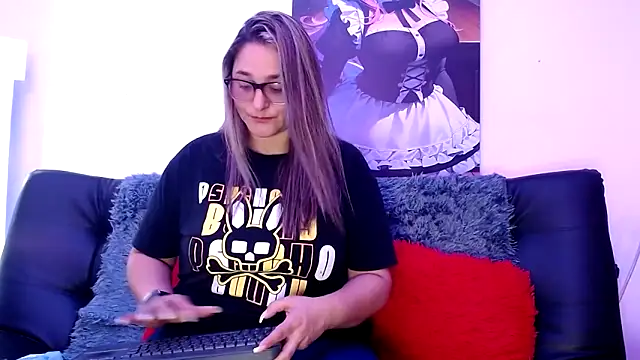 LAHILA COOPERR online show from December 2025 01:10:02 PM
