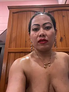 Lindarossyta online show from July 2026 05:09:02 PM