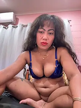 Lindarossyta online show from October 2025 05:15:01 PM