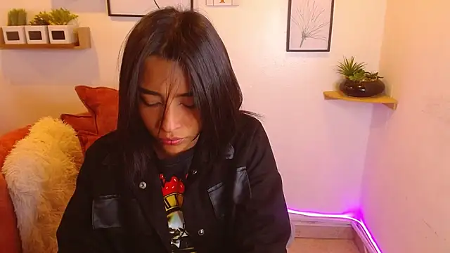 Aliciacute   online show from September 2025 08:38:01 PM