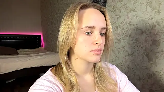 Snapshot of ElisabetLorney chatting on November 2025 08:13:02 AM ElisabetLorney online show from November 2025 08:13:02 AM