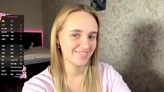 Snapshot of ElisabetLorney chatting on November 2025 08:07:02 AM ElisabetLorney online show from November 2025 08:07:02 AM