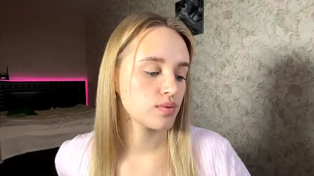 Snapshot of ElisabetLorney chatting on November 2025 08:18:02 AM ElisabetLorney online show from November 2025 08:18:02 AM