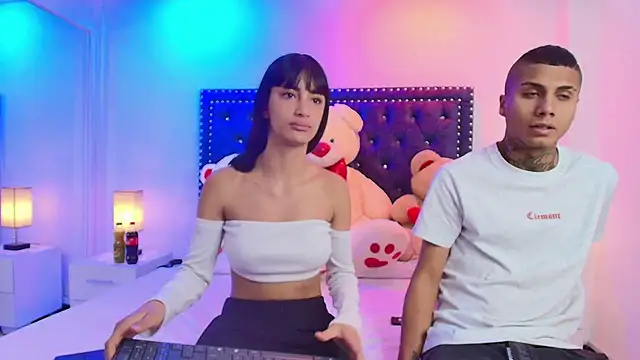 Damian and roxanne online show from October 2025 12:28:01 PM