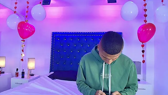 Damian and roxanne online show from February 2026 12:36:02 PM