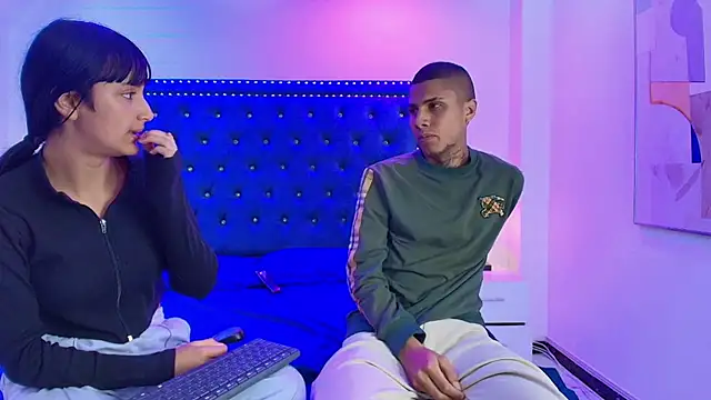 Damian and roxanne online show from December 2025 12:48:02 PM