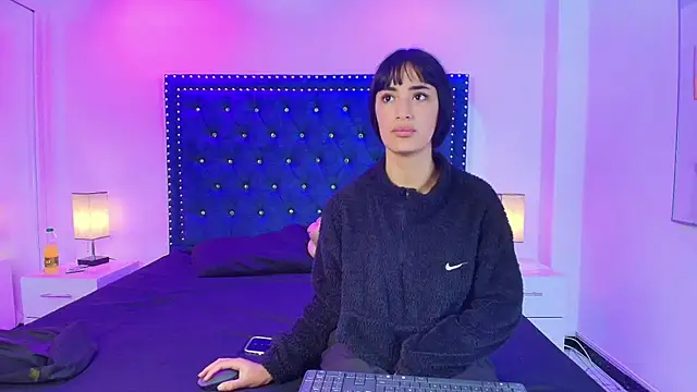 Damian and roxanne online show from March 2026 12:32:01 PM