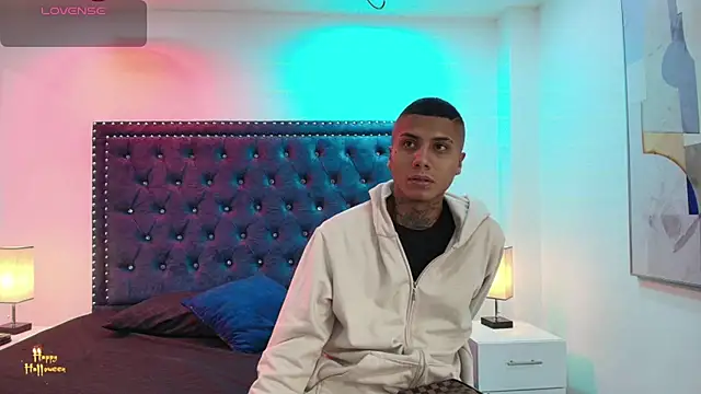 Damian and roxanne online show from October 2025 12:27:01 PM