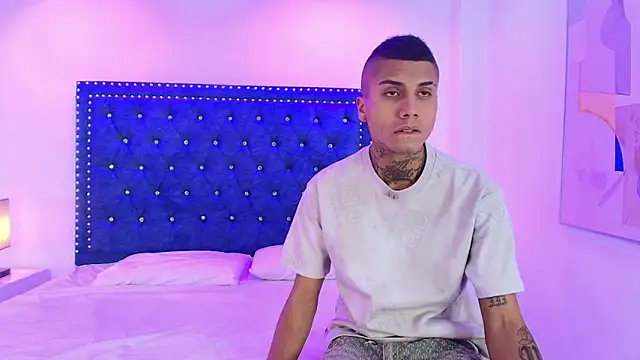 Damian and roxanne online show from December 2025 12:31:01 PM