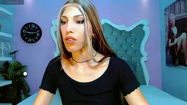 Honey Moontsts online show from March 2026 11:44:02 AM