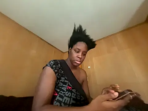 saltlightEmber online show from November 2025 08:56:01 PM