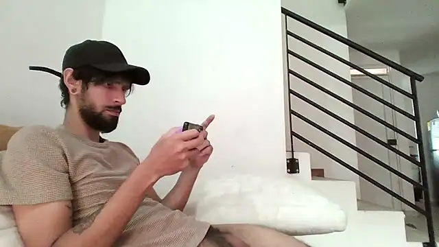 Alejandro92 cali online show from March 2026 03:48:01 PM