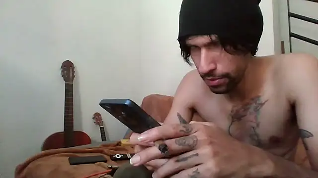 Snapshot of Alejandro92_cali chatting on June 2026 05:03:02 PM Alejandro92 cali online show from June 2026 05:03:02 PM