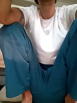 Alejandro92 cali online show from February 2026 02:28:01 PM