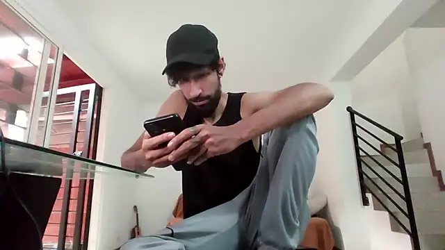 Alejandro92 cali online show from March 2026 02:55:01 PM