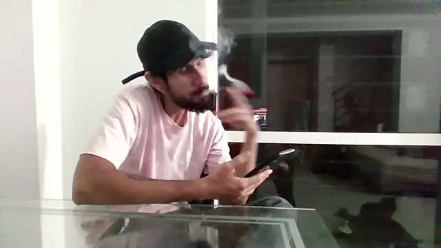 Alejandro92 cali online show from February 2026 03:29:01 AM