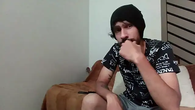 Alejandro92 cali online show from May 2026 07:29:01 PM