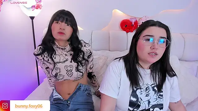 Snapshot of foxybunny chatting on March 2026 04:20:01 AM foxybunny online show from March 2026 04:20:01 AM