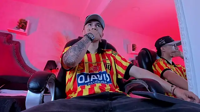 liaamsmiith  online show from January 2026 12:31:01 PM