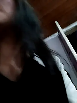 Zulema R1 online show from March 2026 10:56:01 PM