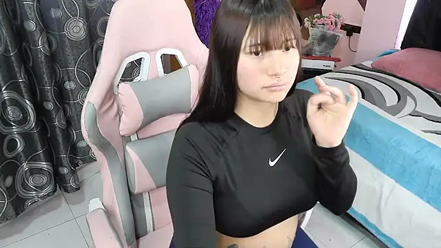 Zulema R1 online show from April 2026 08:54:01 PM