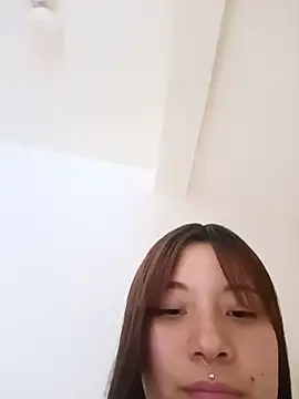 Zulema R1 online show from May 2026 09:01:02 PM