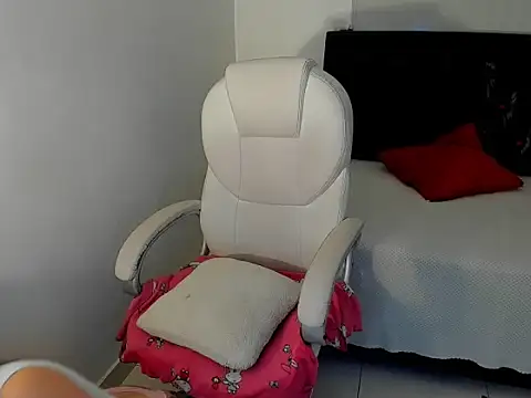 Zulema R1 online show from November 2025 03:06:02 AM