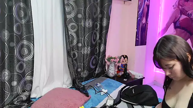 Zulema R1 online show from March 2026 11:12:02 PM