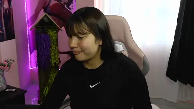 Zulema R1 online show from April 2026 09:32:02 PM