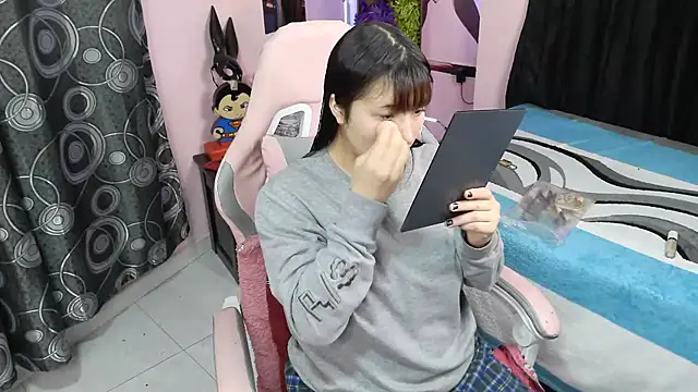 Zulema R1 online show from April 2026 10:47:01 PM