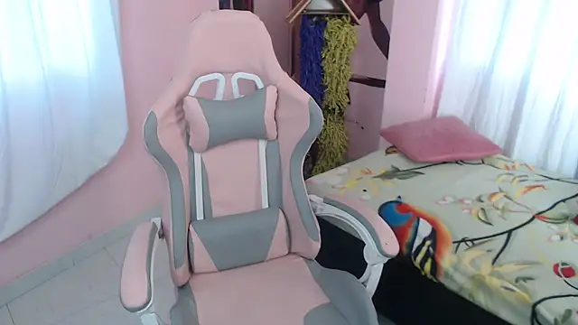 Zulema R1 online show from February 2026 12:58:02 PM