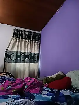Zulema R1 online show from June 2026 10:59:02 PM