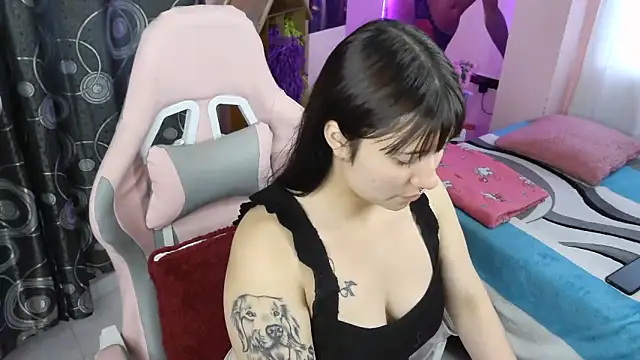 Zulema R1 online show from April 2026 09:38:02 PM