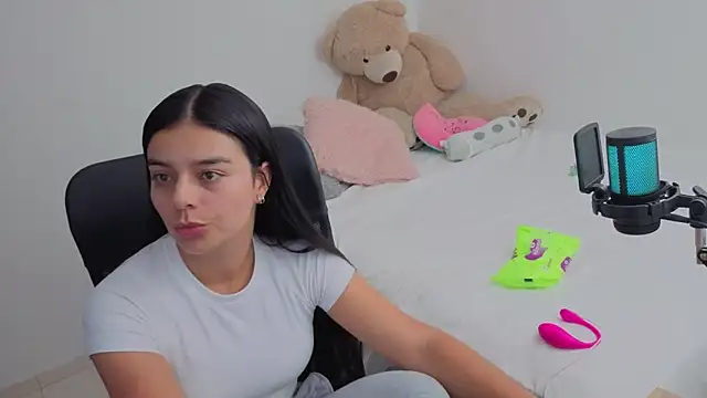 valerihouse online show from March 2026 12:44:02 AM