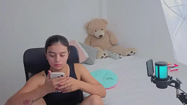 valerihouse online show from April 2026 02:13:01 AM