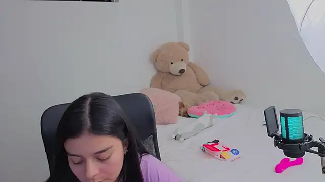 valerihouse online show from April 2026 01:07:01 AM